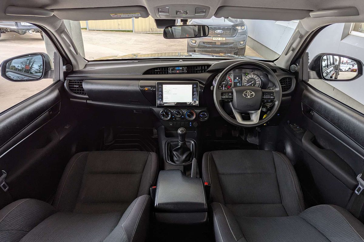 2024 Toyota Hilux SR GUN126R 4X4
