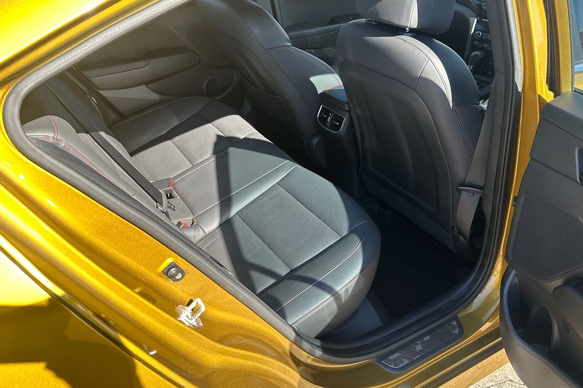 2018 Hyundai Elantra Sport Premium AD.2