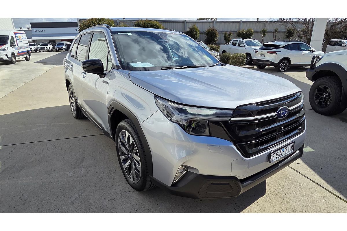 2025 Subaru Forester Hybrid Touring S6