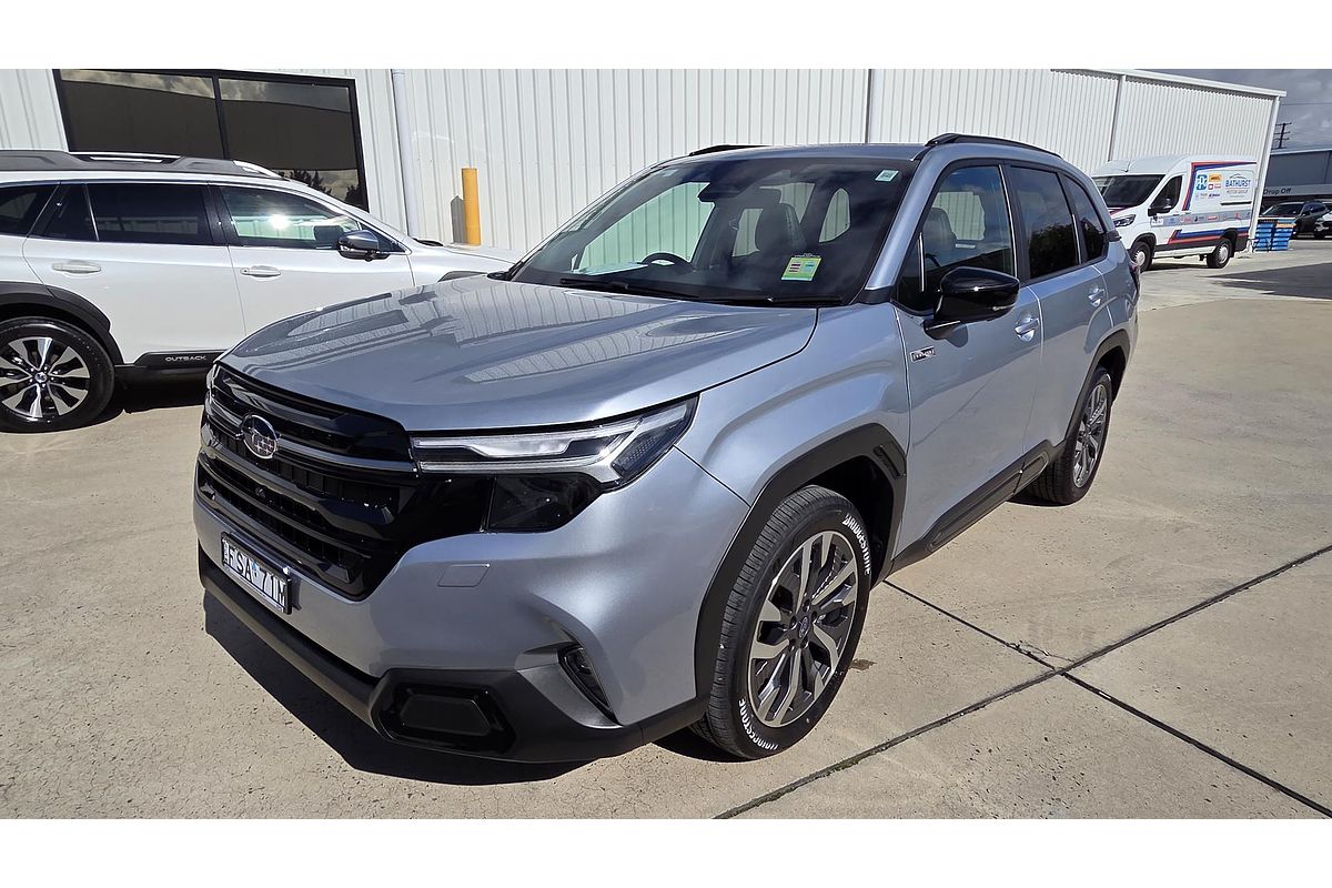 2025 Subaru Forester Hybrid Touring S6