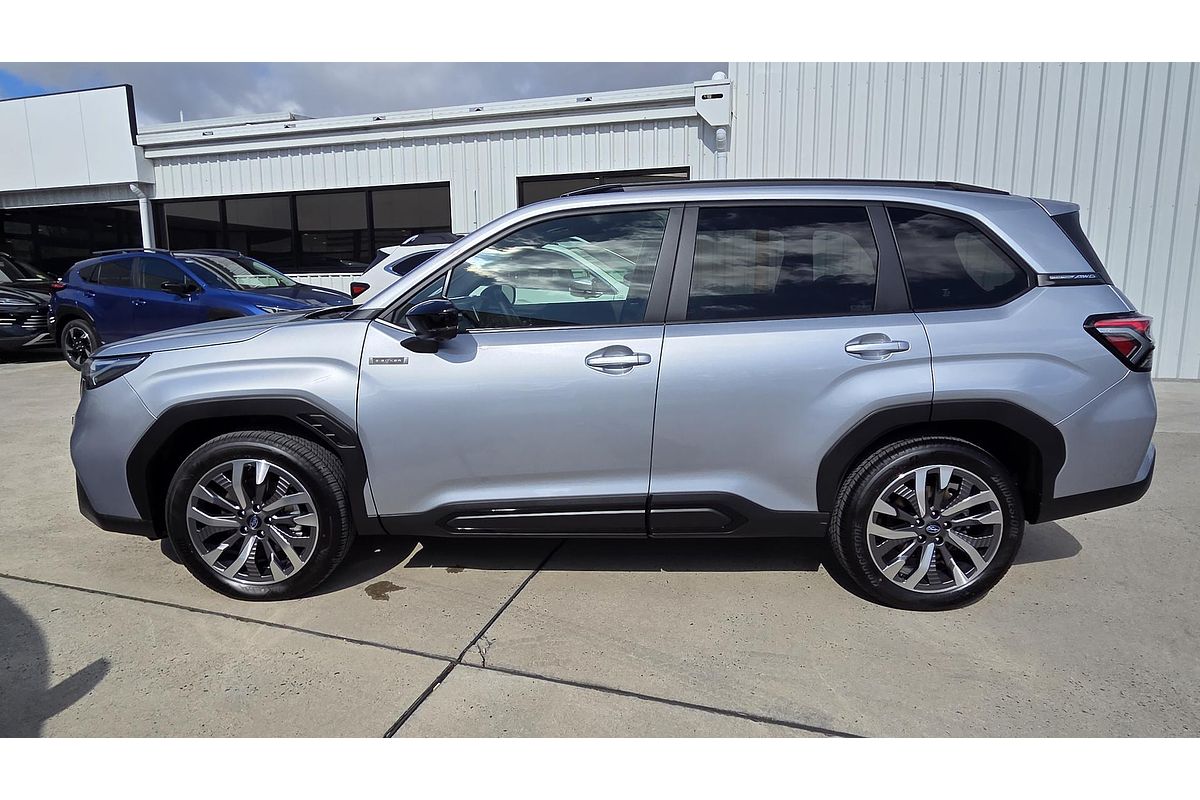 2025 Subaru Forester Hybrid Touring S6
