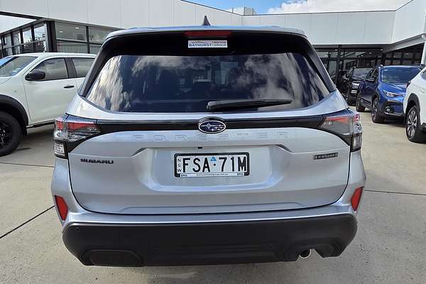 2025 Subaru Forester Hybrid Touring S6