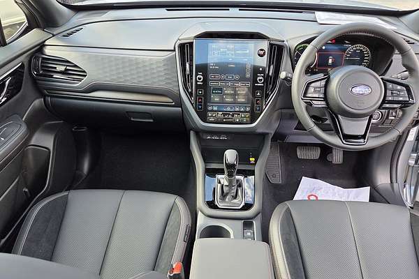 2025 Subaru Forester Hybrid Touring S6