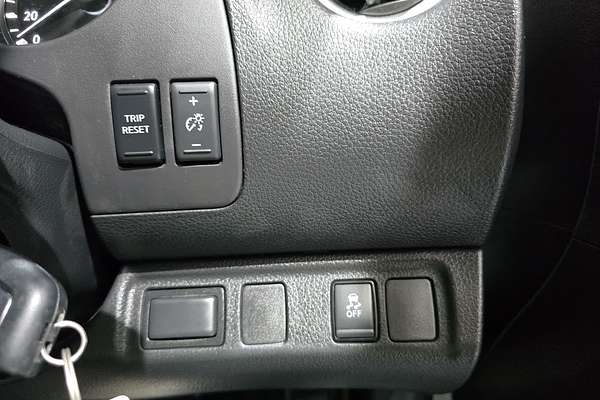 2024 Nissan Navara SL D23 Rear Wheel Drive