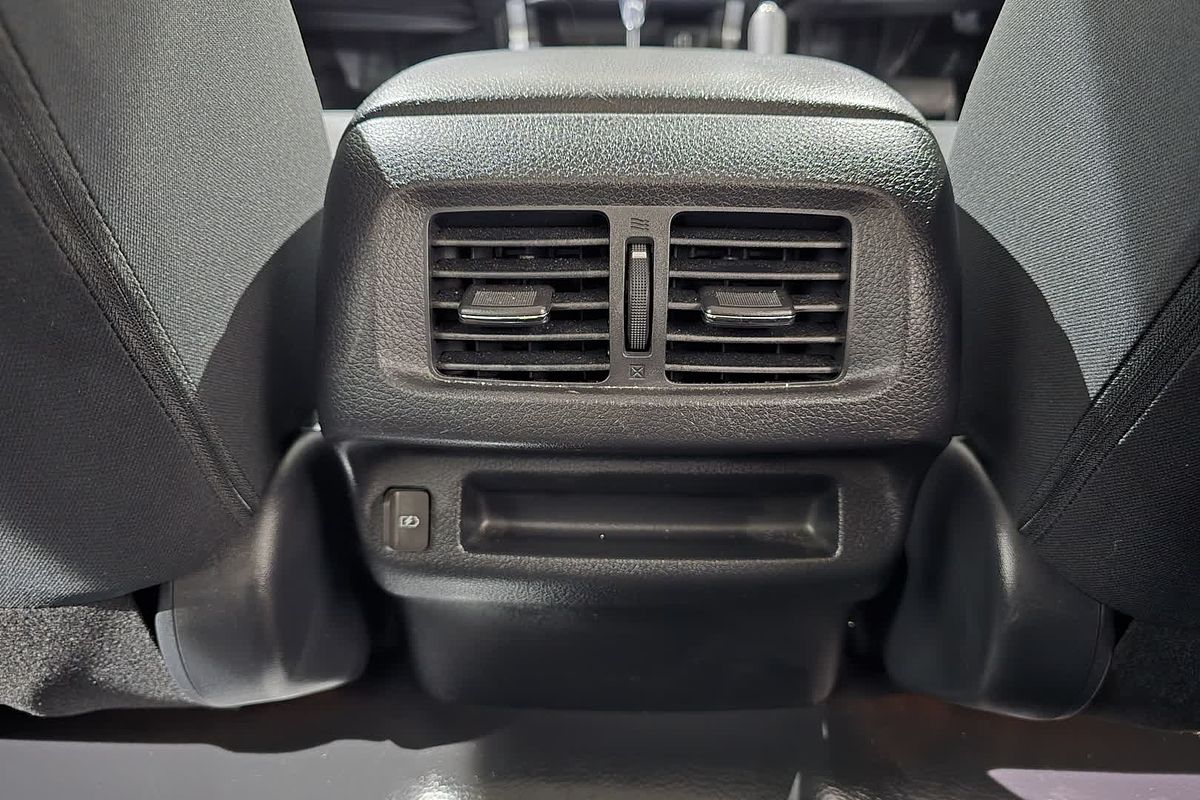 2024 Nissan Navara SL D23 Rear Wheel Drive