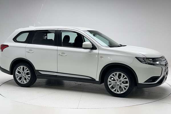 2020 Mitsubishi Outlander ES ZL