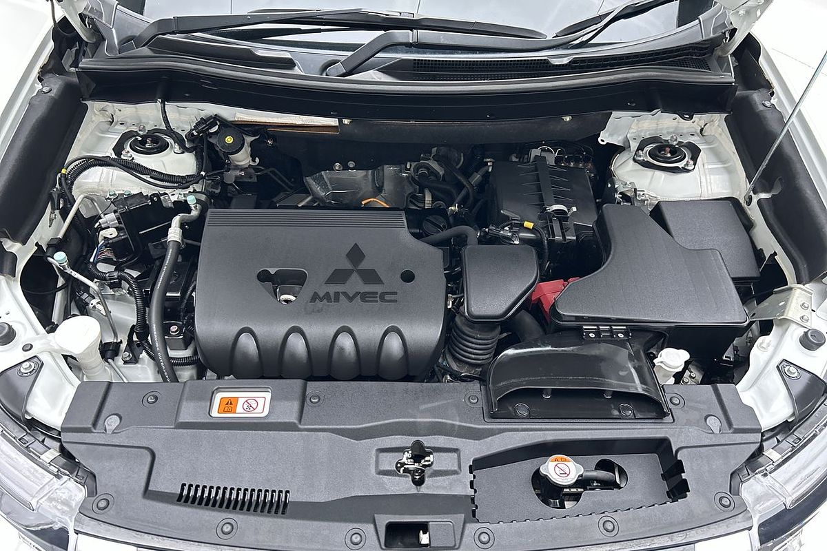 2020 Mitsubishi Outlander ES ZL