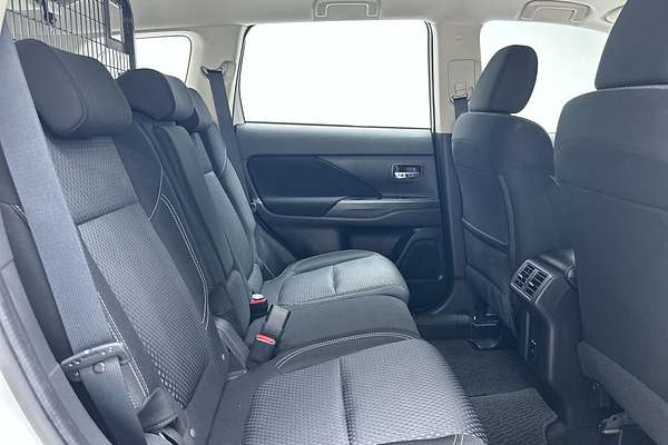 2020 Mitsubishi Outlander ES ZL