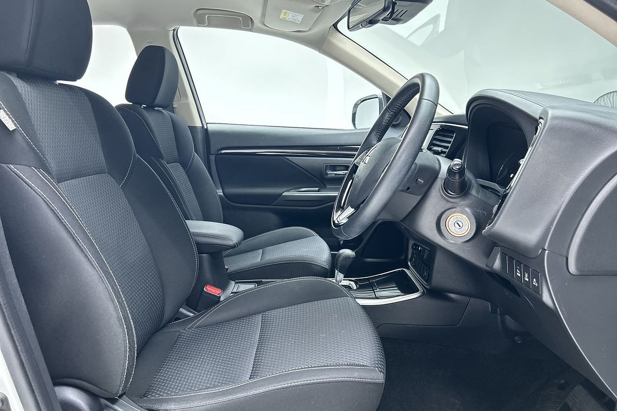 2020 Mitsubishi Outlander ES ZL