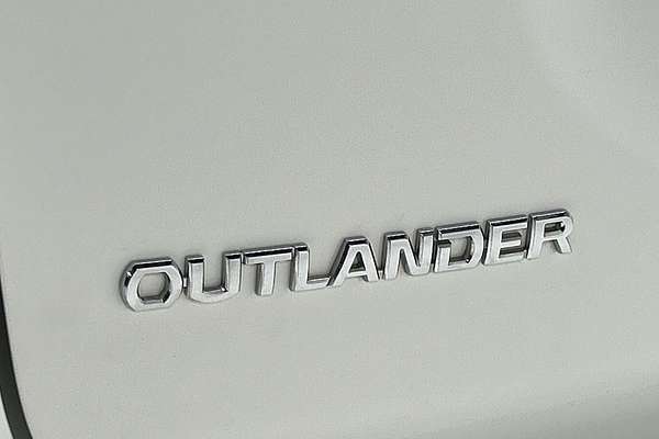 2020 Mitsubishi Outlander ES ZL