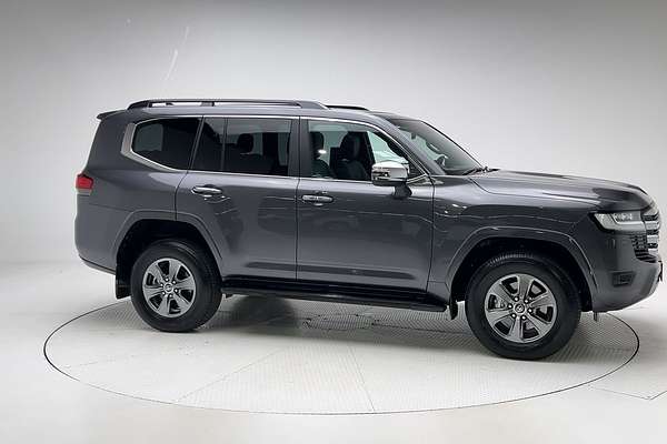 2024 Toyota Landcruiser Sahara FJA300R