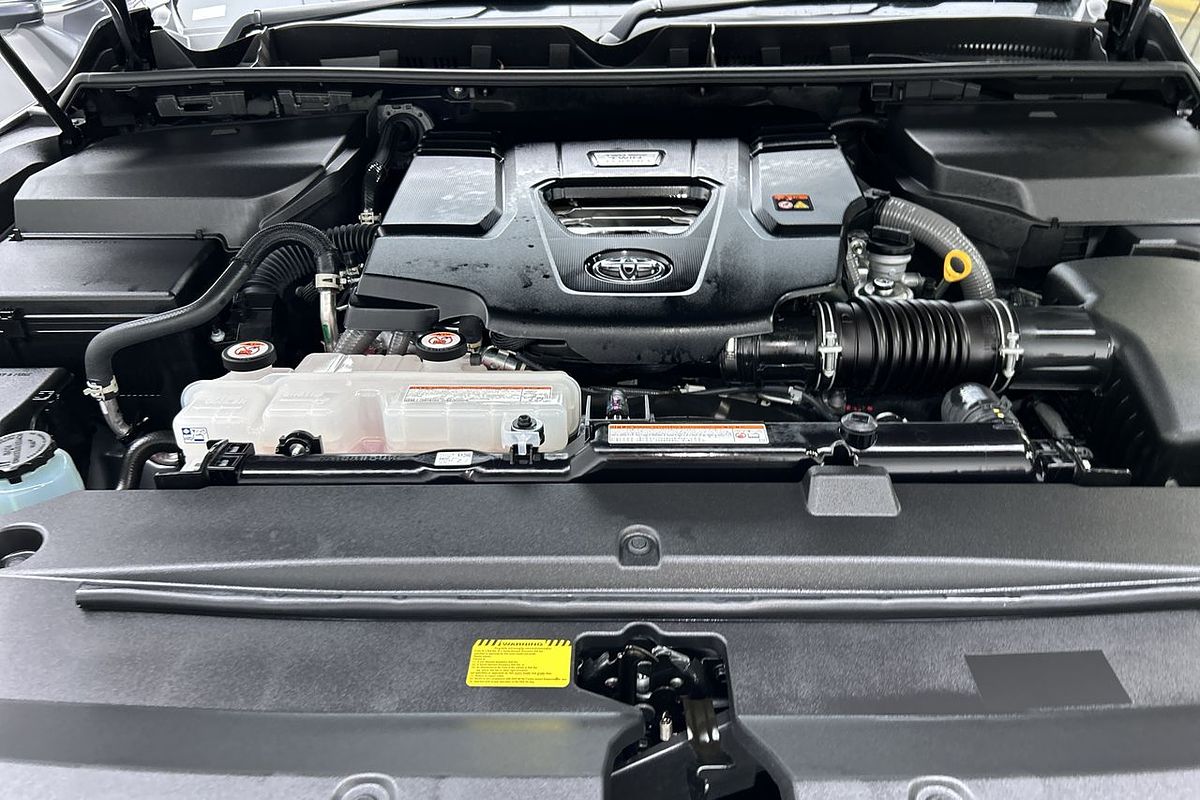 2024 Toyota Landcruiser Sahara FJA300R