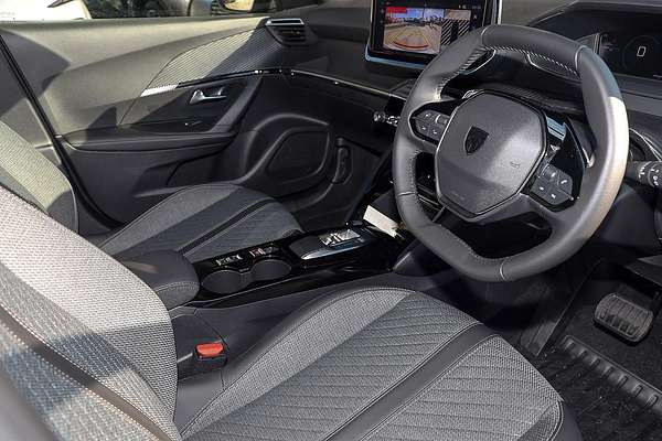 2025 Peugeot 2008 Allure Hybrid P24