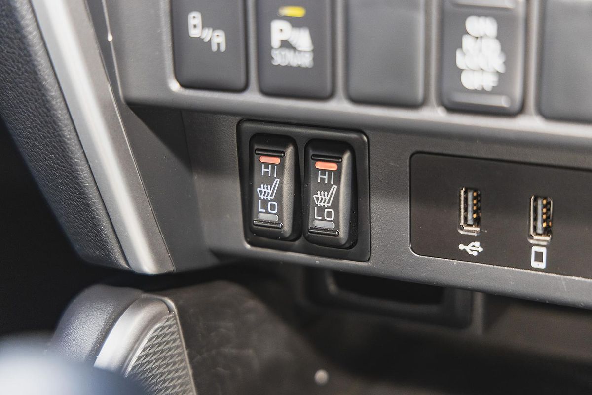 2021 Mitsubishi Triton GSR MR 4X4