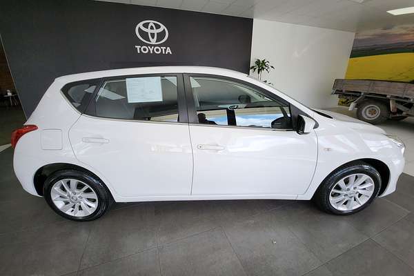 2013 Nissan Pulsar ST C12