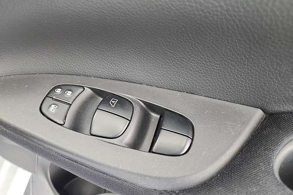 2013 Nissan Pulsar ST C12