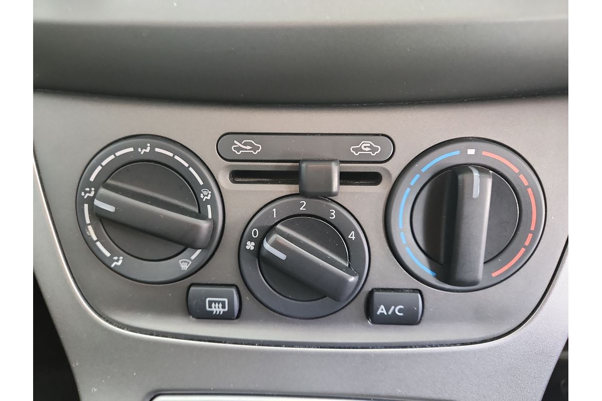 2013 Nissan Pulsar ST C12