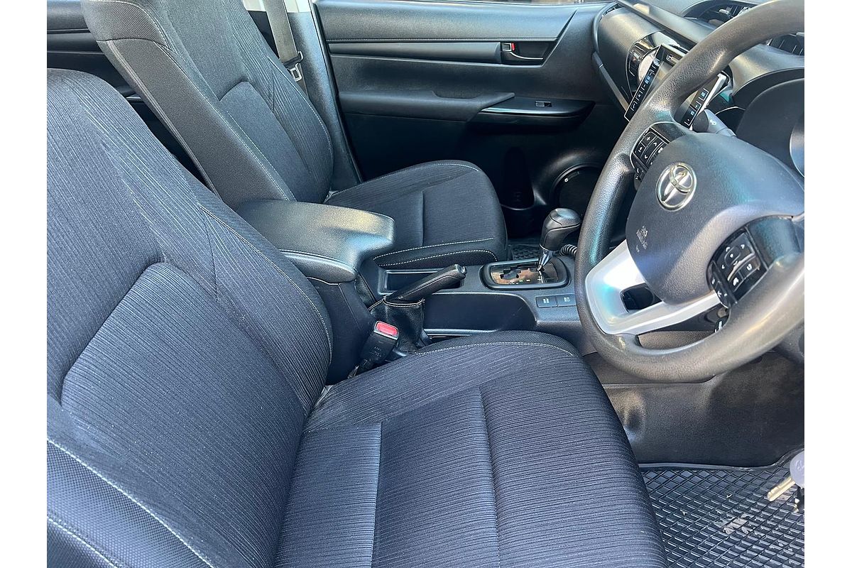 2019 Toyota Hilux SR GUN126R 4X4