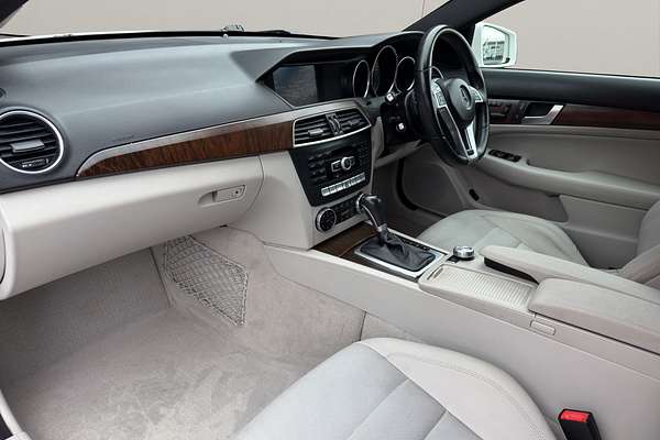 2012 Mercedes-Benz 250 AMG LINE