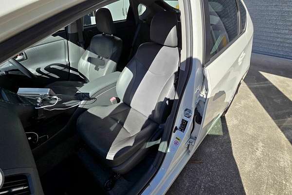 2010 Toyota Prius I-Tech (Hybrid) ZVW30R
