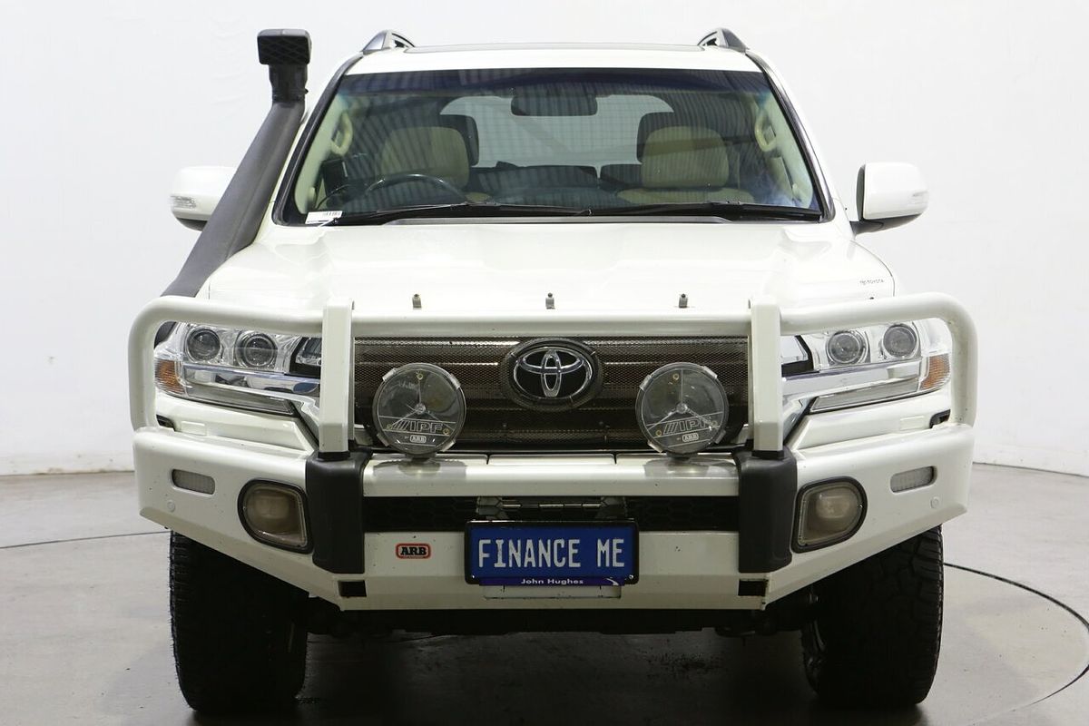 2015 Toyota Landcruiser Sahara VDJ200R