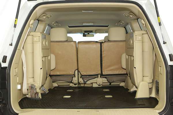 2015 Toyota Landcruiser Sahara VDJ200R
