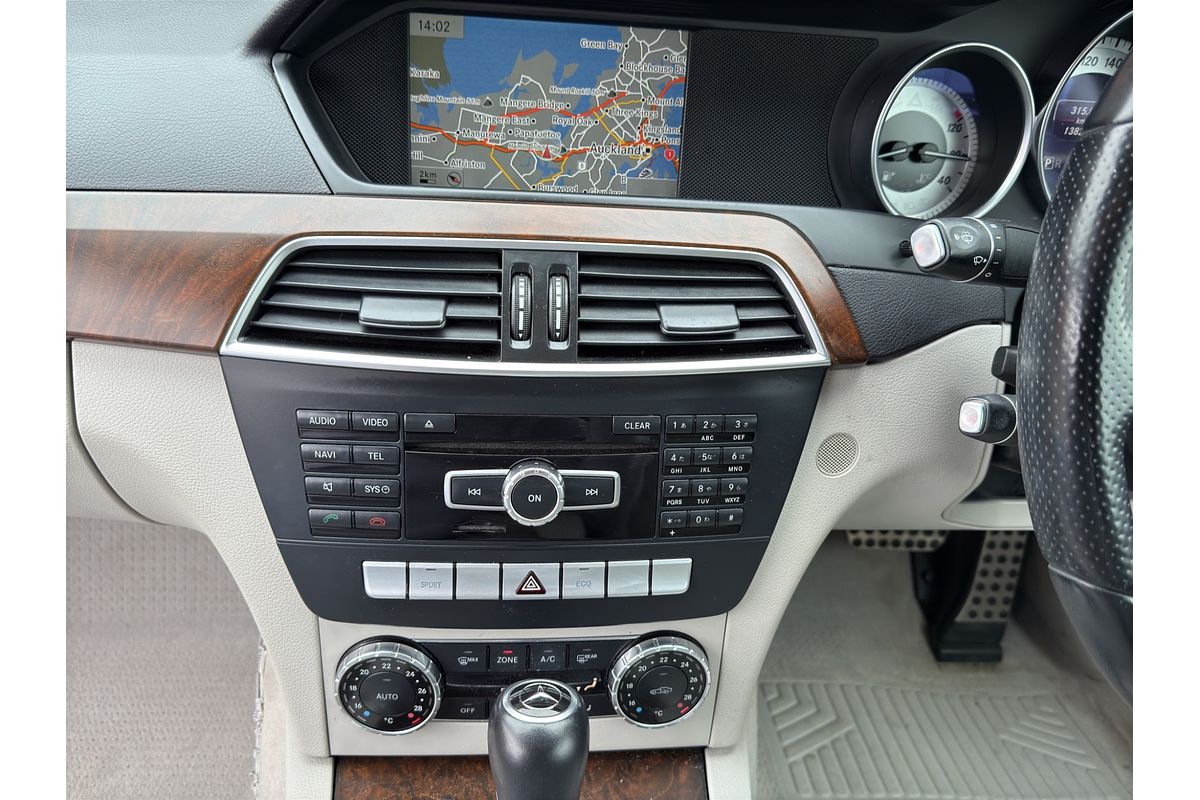 2012 Mercedes-Benz 250 AMG LINE