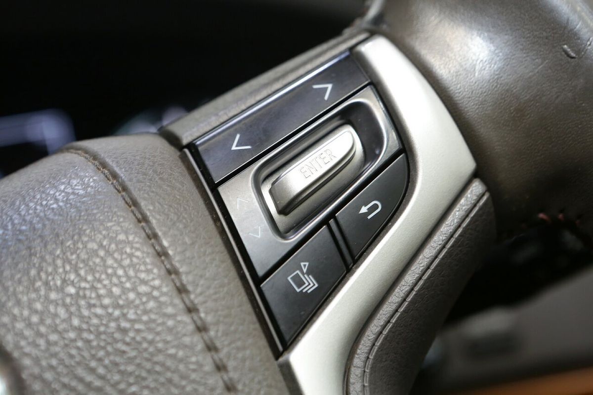 2015 Toyota Landcruiser Sahara VDJ200R