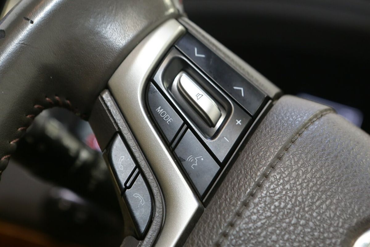 2015 Toyota Landcruiser Sahara VDJ200R