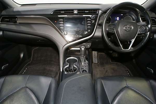2020 Toyota Camry SX GSV70R