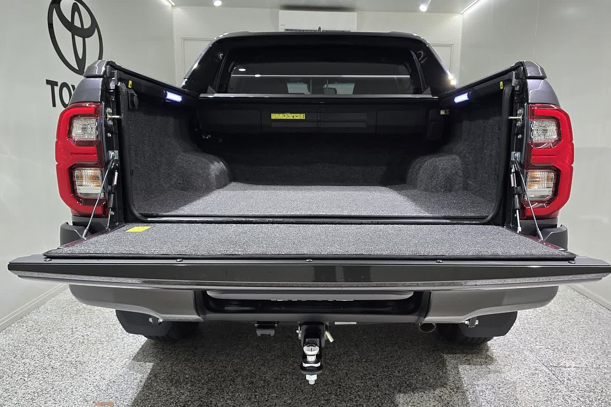 2025 Toyota Hilux Rogue 48V GUN126R 4X4