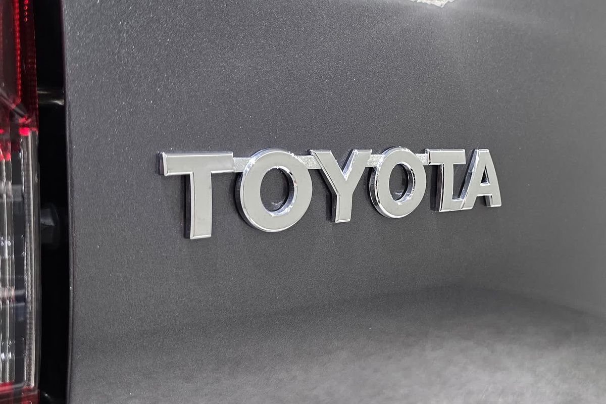 2025 Toyota Hilux Rogue 48V GUN126R 4X4