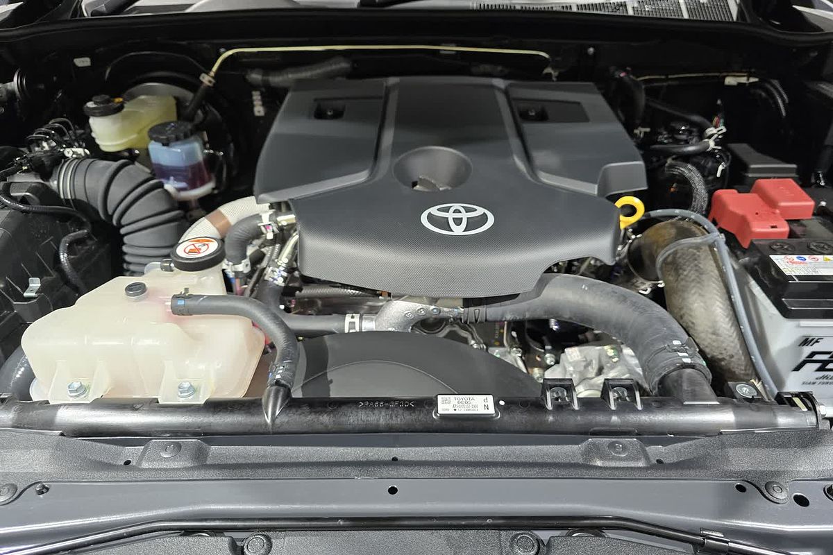 2025 Toyota Hilux Rogue 48V GUN126R 4X4