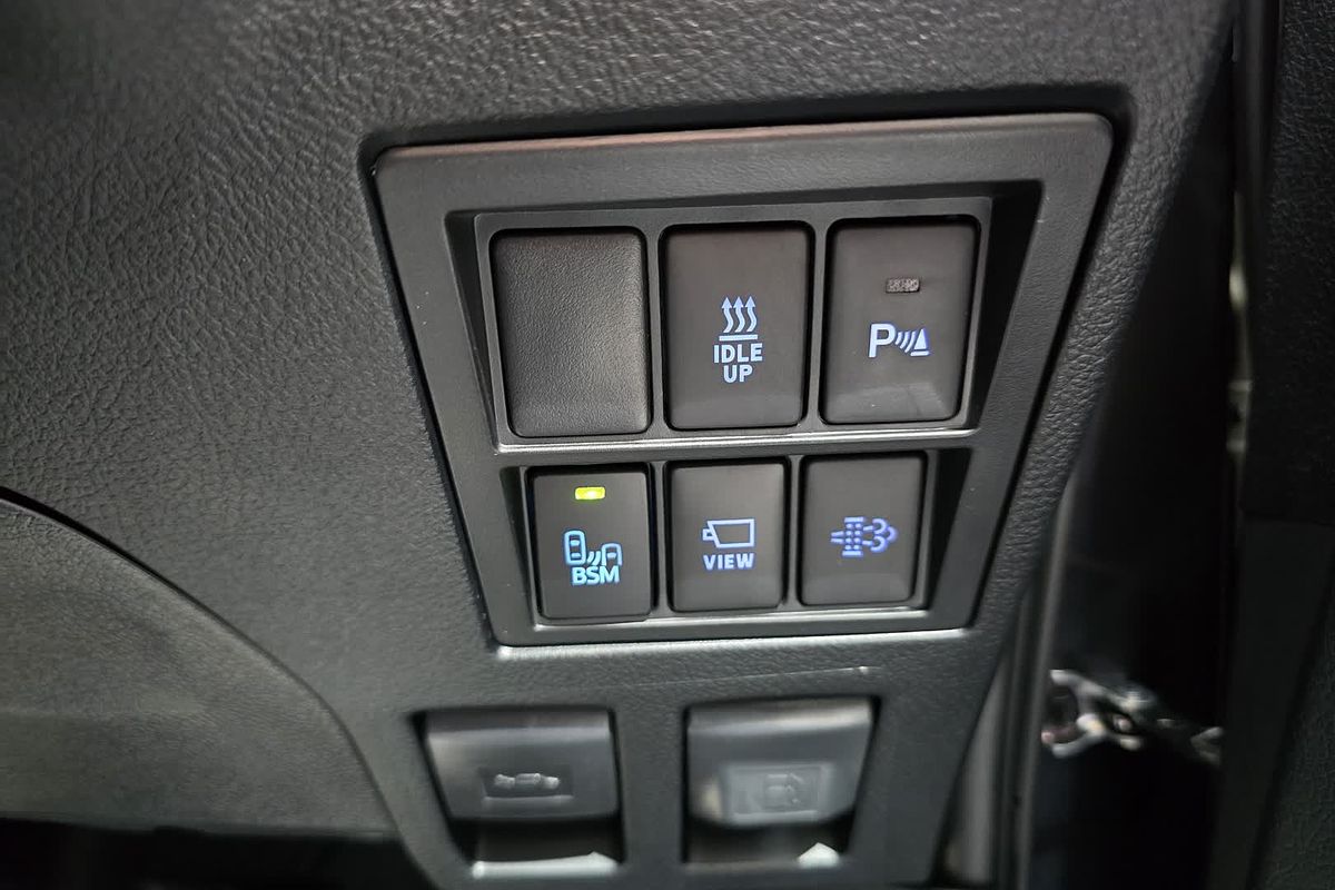 2025 Toyota Hilux Rogue 48V GUN126R 4X4