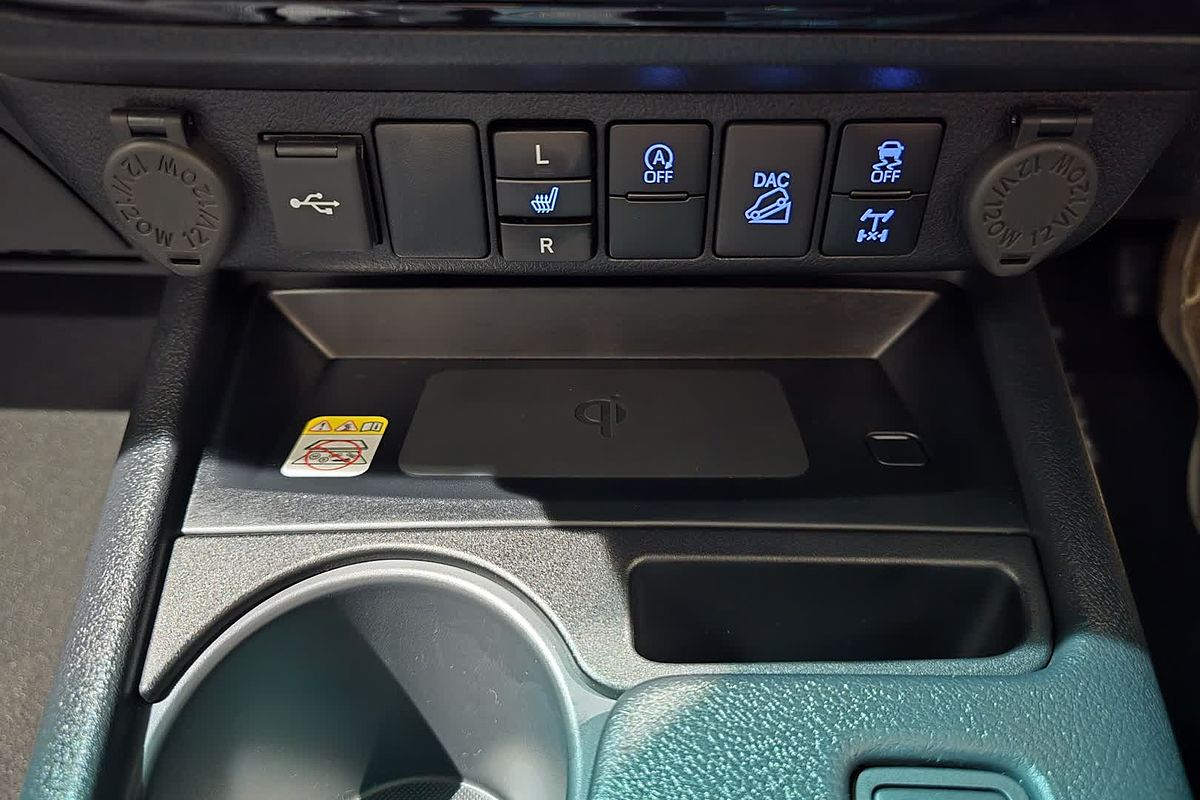 2025 Toyota Hilux Rogue 48V GUN126R 4X4