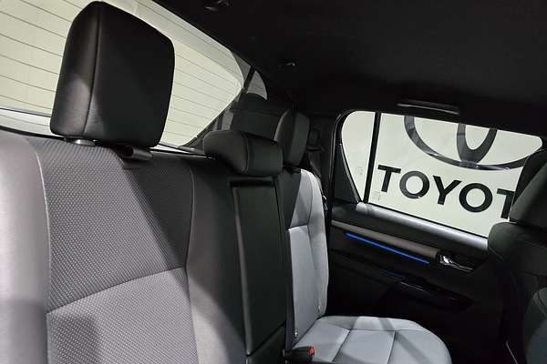 2025 Toyota Hilux Rogue 48V GUN126R 4X4