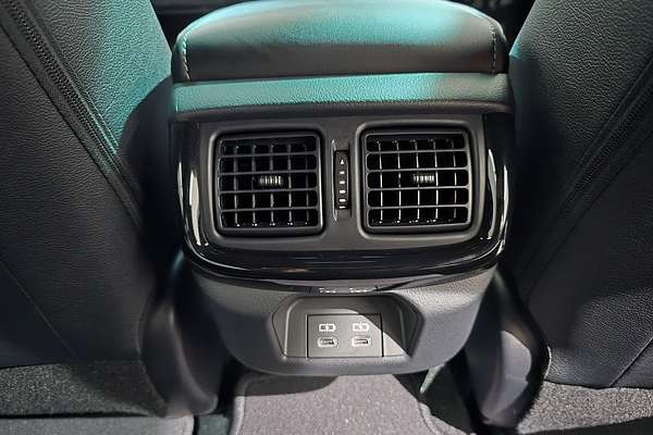 2025 Toyota Hilux Rogue 48V GUN126R 4X4