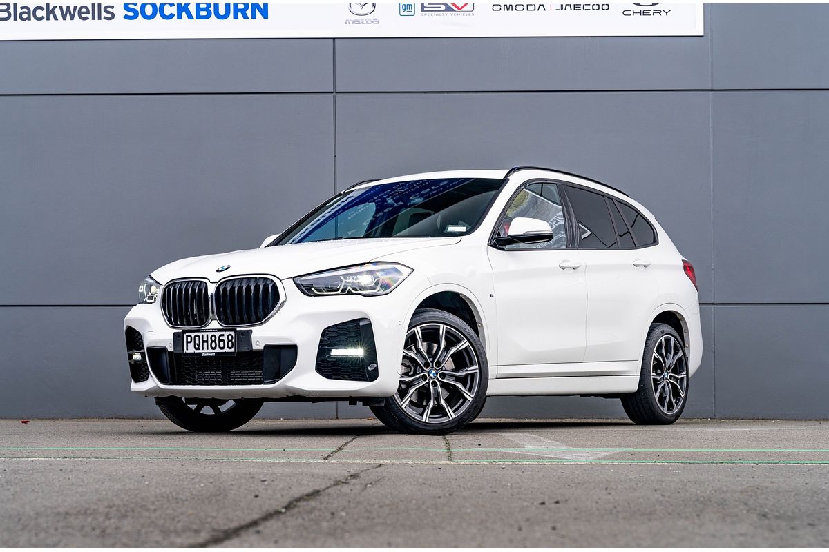 2022 BMW X1 S20i 2.0Pt/7At