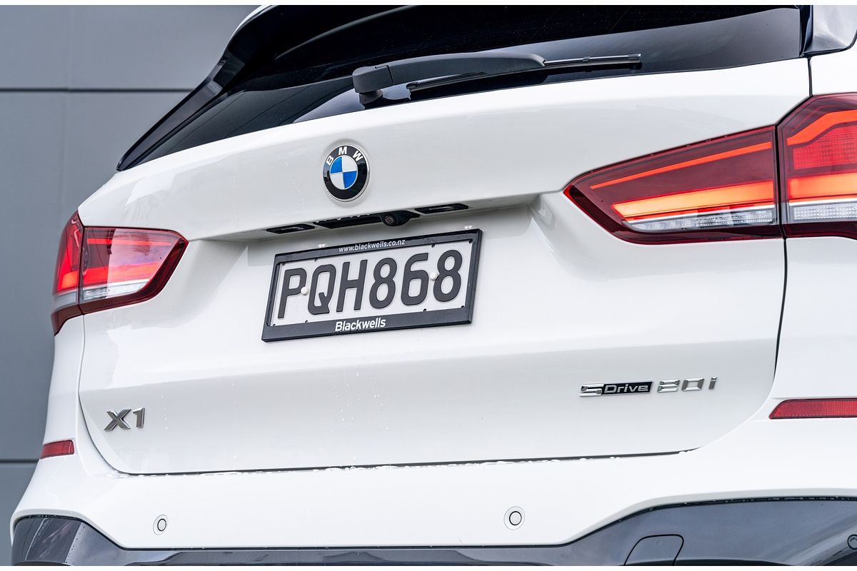 2022 BMW X1 S20i 2.0Pt/7At