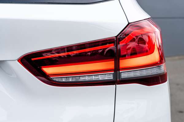 2022 BMW X1 S20i 2.0Pt/7At