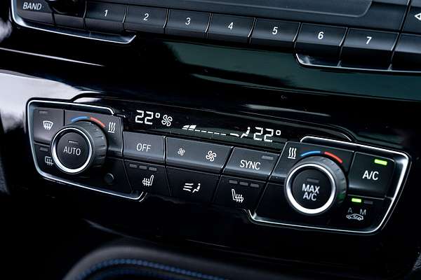 2022 BMW X1 S20i 2.0Pt/7At