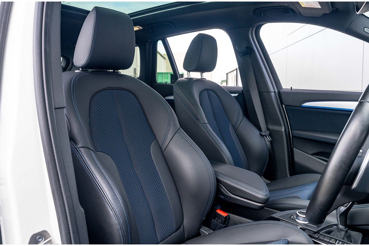 2022 BMW X1 S20i 2.0Pt/7At