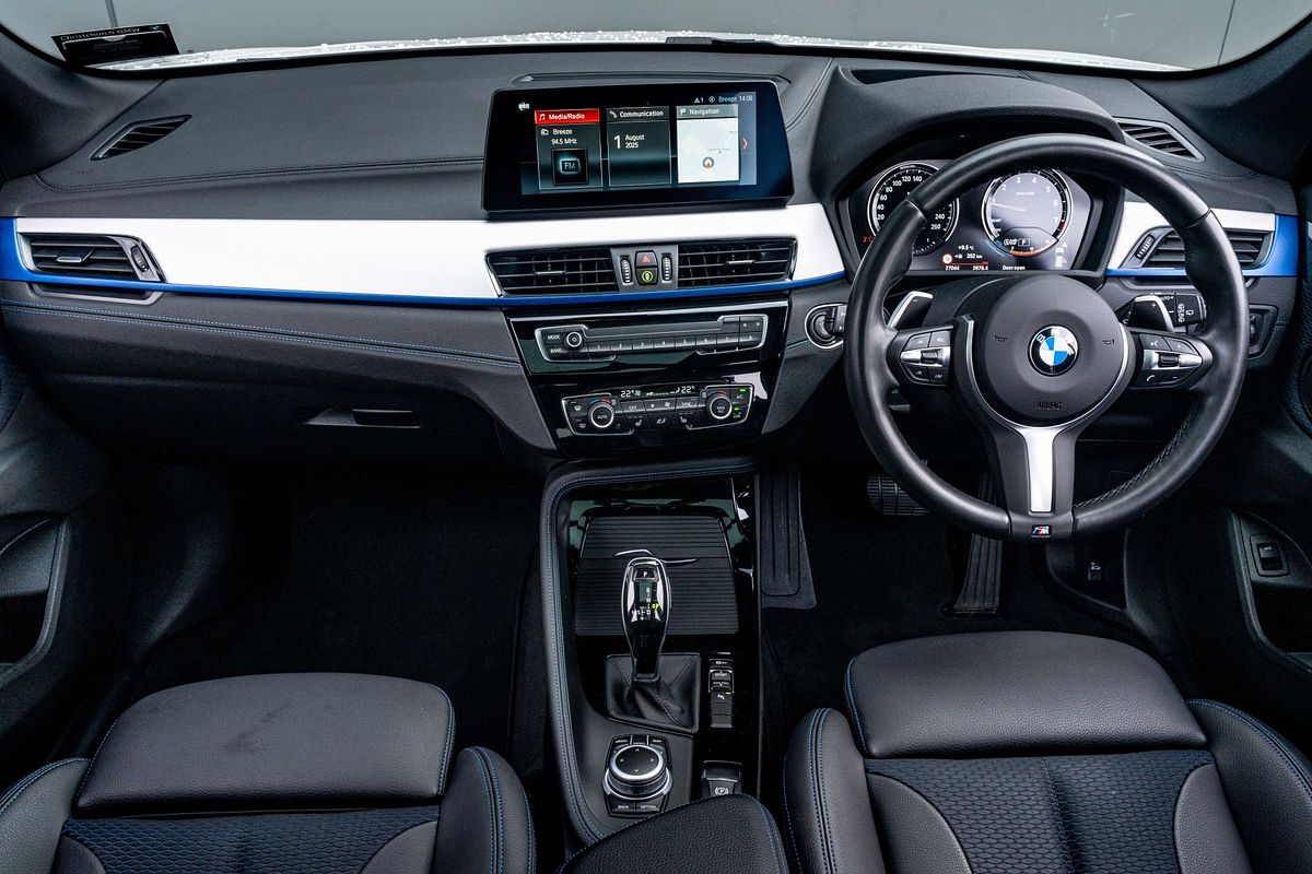 2022 BMW X1 S20i 2.0Pt/7At