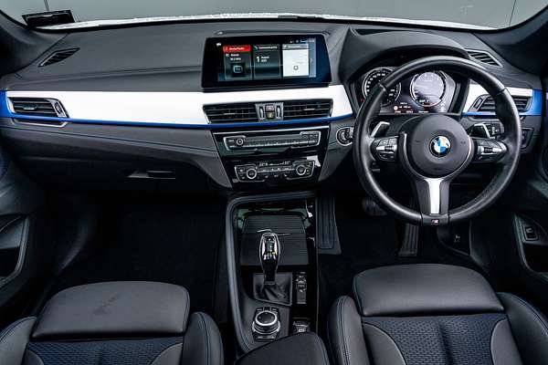 2022 BMW X1 S20i 2.0Pt/7At