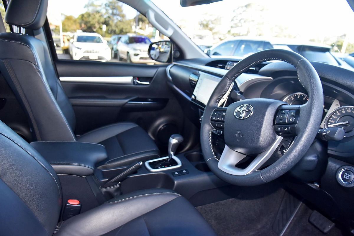 2021 Toyota Hilux SR5 GUN126R
