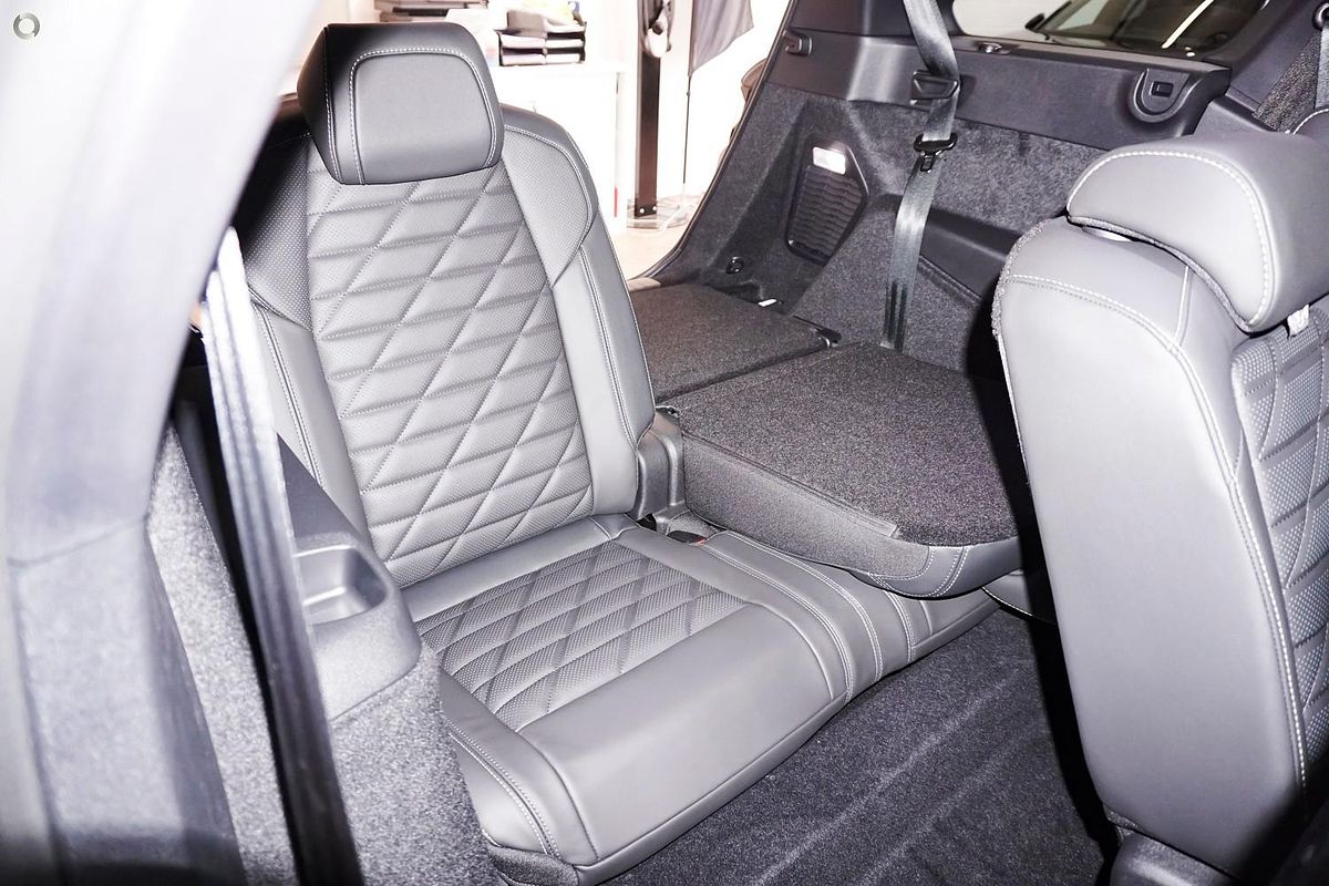 2025 Peugeot 5008 GT Premium Hybrid P74