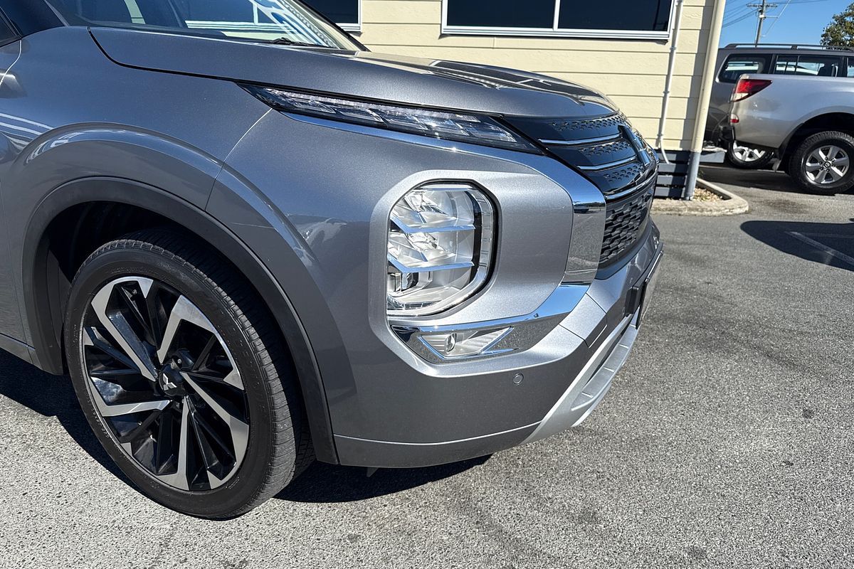 2022 Mitsubishi Outlander PHEV Exceed ZM