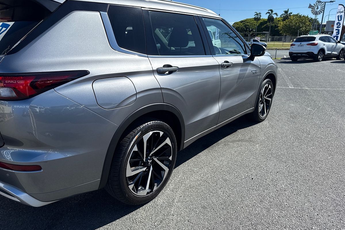 2022 Mitsubishi Outlander PHEV Exceed ZM