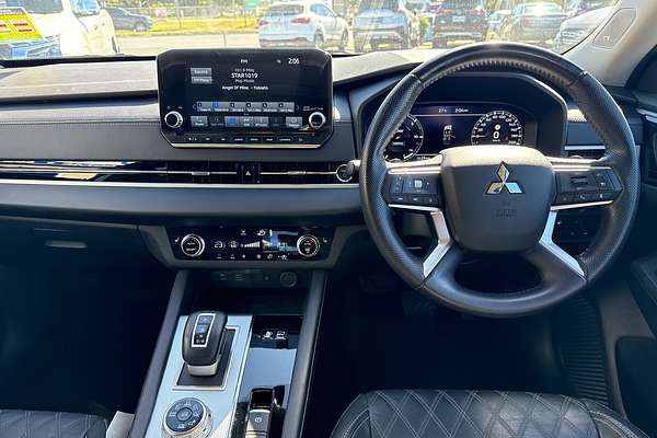 2022 Mitsubishi Outlander PHEV Exceed ZM