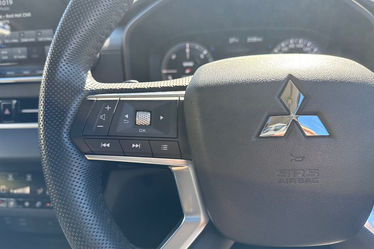 2022 Mitsubishi Outlander PHEV Exceed ZM